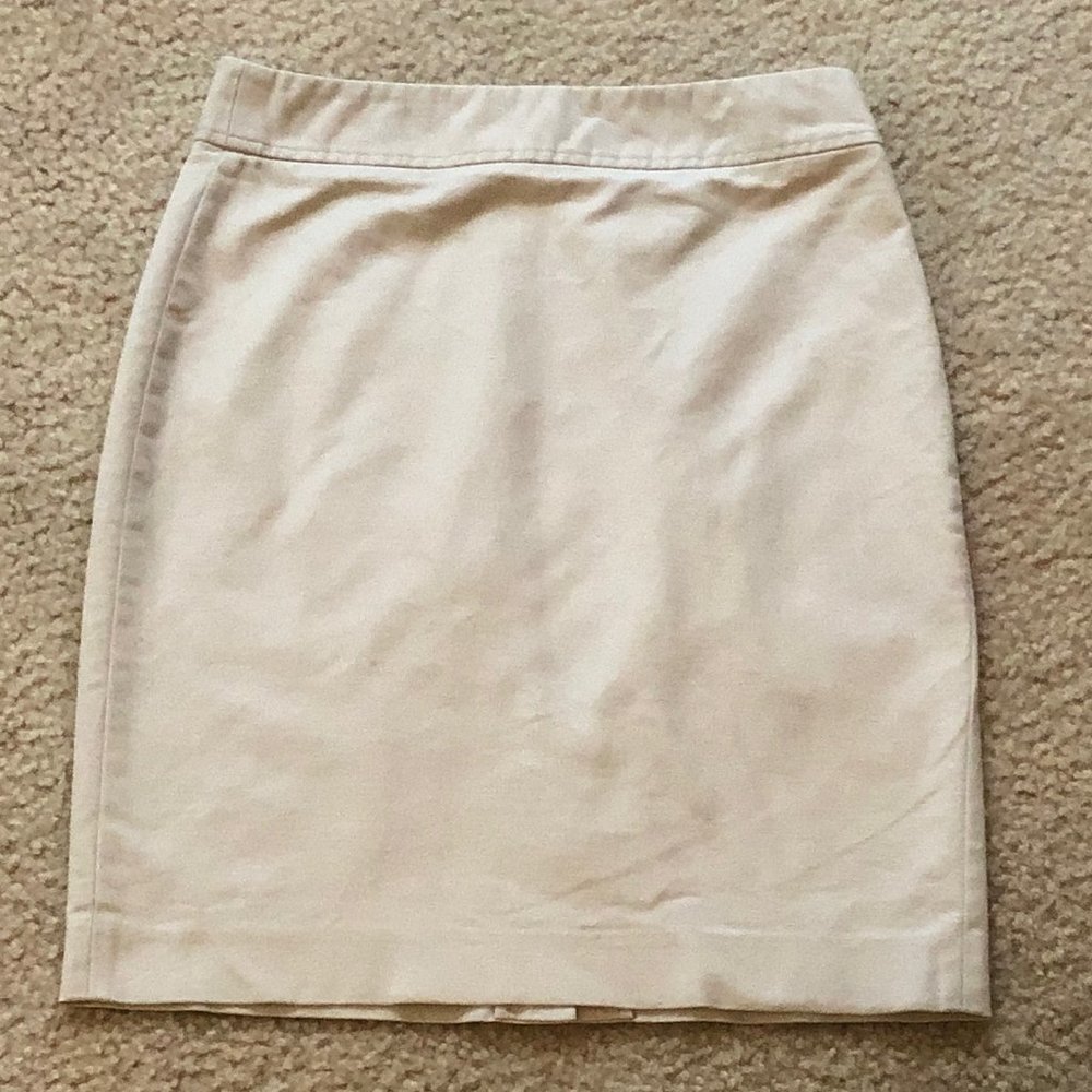 BANANA REPUBLIC SIZE 0 BEIGE LINED PENCIL STRAIGHT